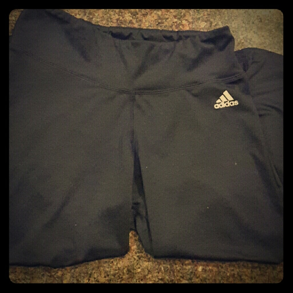 Small Adidas Climate Yoga/Workout Capri pants